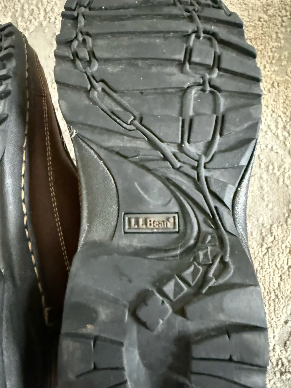 L.L. Bean Allagash Chukka Boots brown leather lace up 8